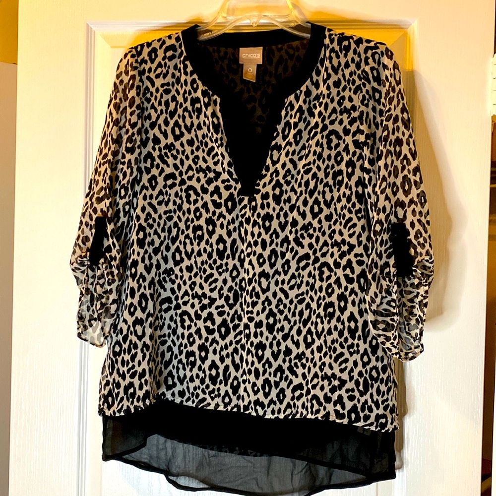 Chico’s Black/Gray Top